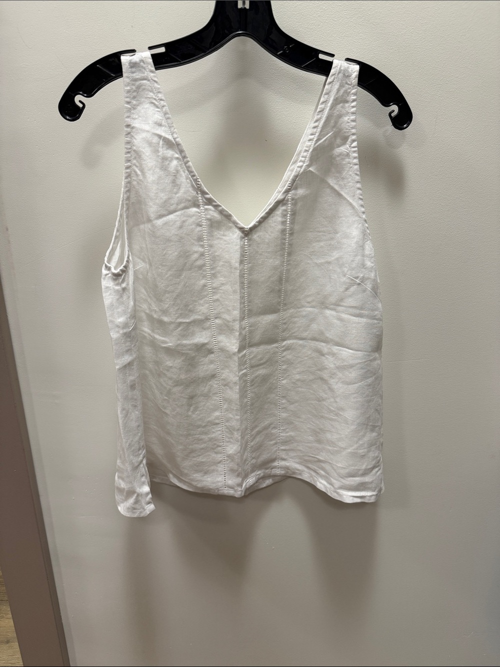 Nomad the Label  White V-Neck Linen-Cotton Top - new never worn